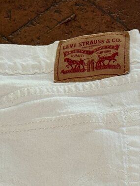 Womens Levi/Boyfriend crop jeans